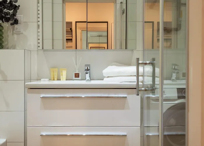 דירה Cozy With Balcony Near Old Town By Rent Like גדנסק