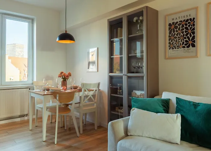 Cozy With Balcony Near Old Town By Rent Like * גדנסק